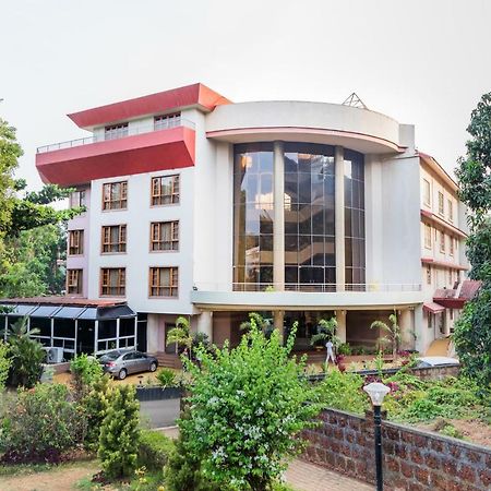 Chances Resort And Casino An Indy Resort Panaji Eksteriør billede