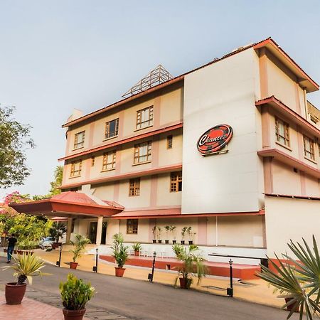 Chances Resort And Casino An Indy Resort Panaji Eksteriør billede