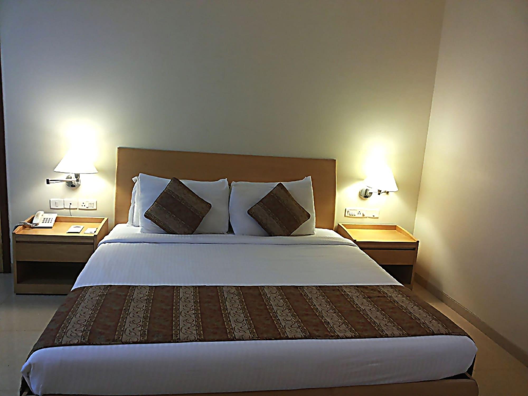 Chances Resort And Casino An Indy Resort Panaji Eksteriør billede