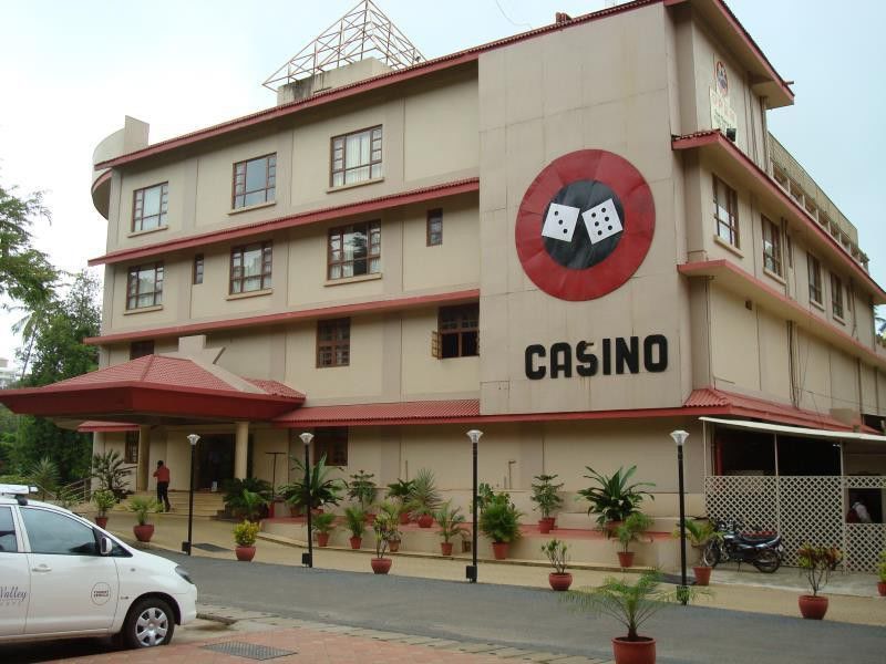 Chances Resort And Casino An Indy Resort Panaji Eksteriør billede